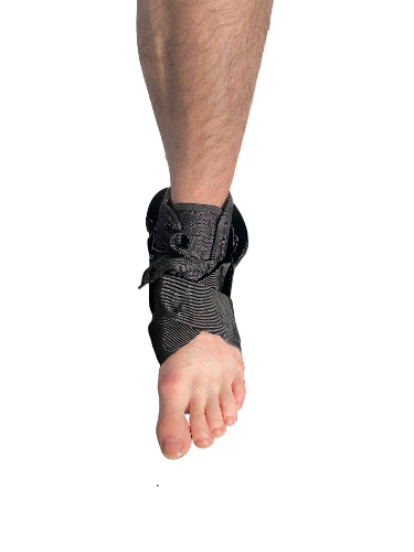 Comfortabele enkelbrace ontworpen om zwelling en pijn bij verstuikingen te verminderen