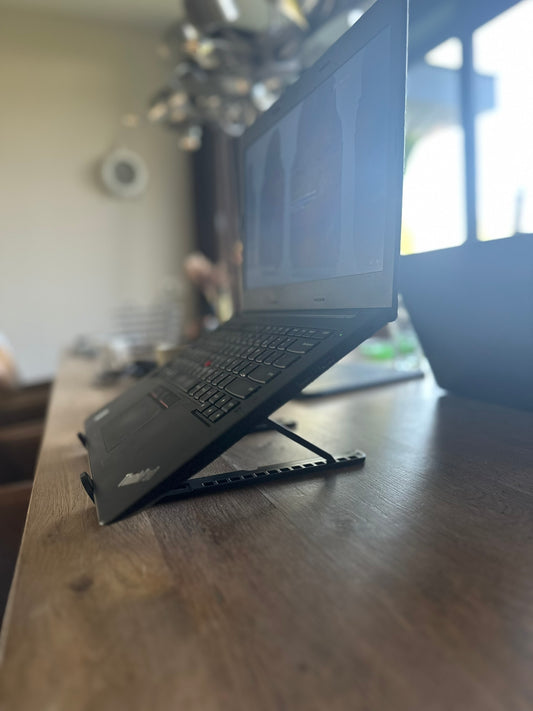 Laptop standaard tegen nekklachten