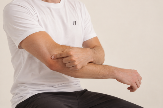 Tennisarm: symptomen, oorzaken, oefeningen en wanneer een brace helpt