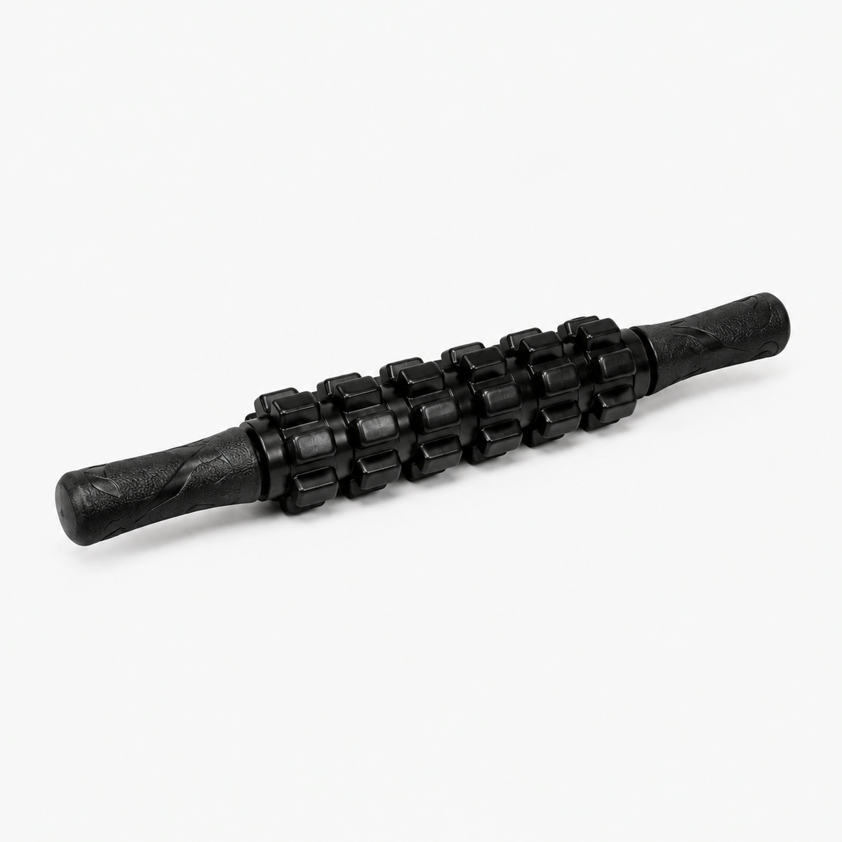 Zwarte massage roller met handvatten en geribbelde rollen voor gerichte massage van spieren