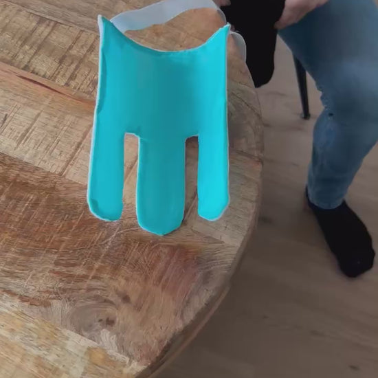 Video van de sokkenhulp in actie – stap-voor-stap uitleg van het gebruik van de sokkenhulp voor het eenvoudig aantrekken van sokken zonder buigen, ideaal voor ouderen en mensen met rug- of heupklachten